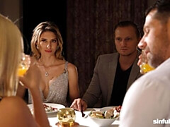 Grote kont, Grote lul, Grote mammen, Pijpbeurt, Hondjeshouding, 1 man 2 vrouwen, Moeder die ik wil neuken