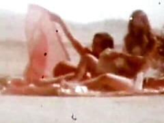 Enthousiasteling, Grote lul, Pijpbeurt, Fetisj, Openbaar, Ouderwets, Taboe, Trio