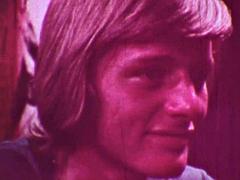 Brunette brune, Tir de sperme, Gode, Faciale, Groupe, Branlette thaïlandaise, Hard, Rétro ancien