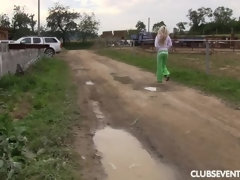 Tetas grandes, Rubia, Club, Europeo, Masturbación, Público, Afeitado, Adolescente