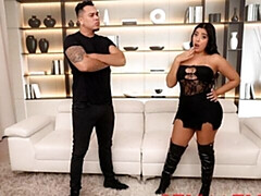 Grosser arsch, Grosser schwanz, Grosse titten, Blasen, Stiefel, Braunhaarige, Hundestellung, Milf