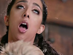 Gros seins, Doigter, Embrassement, Lesbienne, Massage, Mère que j'aimerais baiser, Séduite, Tatouage