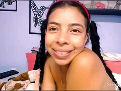 Enthousiasteling, Huisgemaakt, Latijnse vrouw, Masturbatie, Klein, Alleen, Tiener, Webcamera