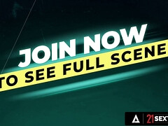 Grosse titten, Sperma im mund, Kehlenfick, Arschfick von zwei schwänzen, Fingern, Hardcore, Hd, Flotter dreier