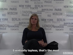 Блондинки, Чешки, Натуральные сиськи