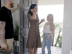 デカ尻, 衣服着たままセックス, 中出し, Hd, 淫乱熟女, 母, ポルノスター, 三人