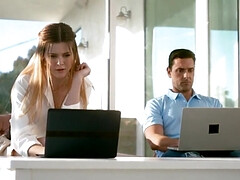 18 jaar, Lieveling, Sperma shot, Lul, 1 man 2 vrouwen, Roodharige vrouw, Rok, Tieten likken