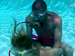 Plage, Plantureuse, Tir de sperme, Femelle, Hd, Public, Suçant, Adolescente