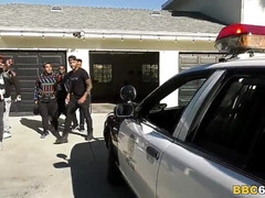 18 ans, Grosse bite, Noire, Sucer une bite, Gorge profonde, Hd, Interracial, Police