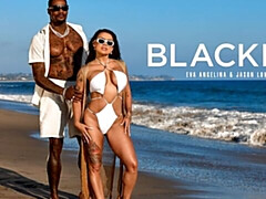 Gros cul, Grosse bite, Gros seins, Sucer une bite, Brunette brune, En levrette, Interracial, Mère que j'aimerais baiser