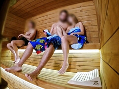 捕まる, チン, 露出狂, 手コキする, Hd, イタリア人, 公共, サウナ