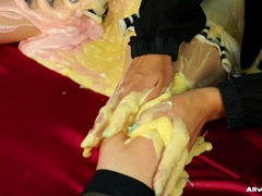 人形, 開帳, グローブ, ゴム, 穴開きパンティ, ストッキング, 濡れ