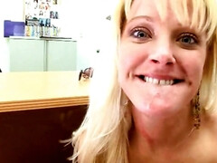 Achterkamer, Grote kont, Pijpbeurt, Sperma shot, Sperma in gezicht, Handbeurt, Hardcore, Tieten likken