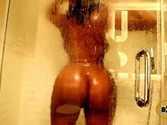 Большая жопа, Большие сиськи, Черные, Знаменитости, Черненькие, Оргии, Реалити, Втроем