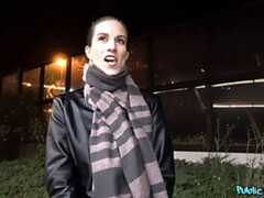 Amateur, Mamada, Estilo perrito, Corridas faciales, Al aire libre, Pov, Público