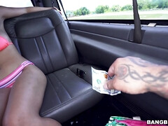 18 jahre, Grosse titten, Blondine, Bus, Vollbusig, Natürlichen titten, Erotischer film, Jungendliche (18+)