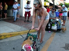 Amateur, Cul, Mignonne, Naturelle, De plein air, Fête, Public, Chatte