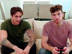 Grosse bite, Sucer une bite, Brunette brune, Gorge profonde, Hd, Branler, Actrice du porno, Suçant