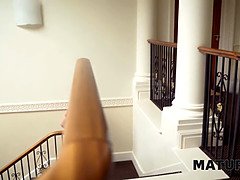 Grosser arsch, Betrug, Hd, Hausfrau, Milf, Natürlichen titten, Strümpfe, Tätowierung