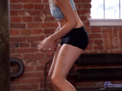 Черные, Брюнетки, Спортзал, Поцелуи, Лизание, Оргии, Киски, Втроем