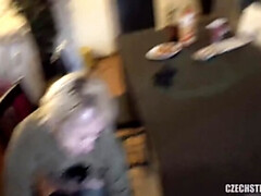 Grote lul, Grote mammen, Blond, Bruinharig, Tsjechisch, Harig, Buiten, Gezichtspunt