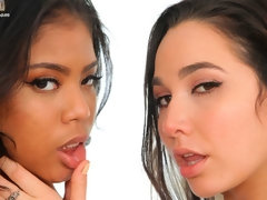 デカパイ, 毛深い, 手コキする, 異人種間, レズビアン, マッサージ, 淫乱熟女, タトゥー