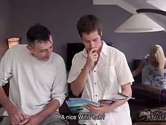 18, 素人, お尻, チェコ, 爸, Hd, ティーンアナル, 妻