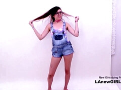 18 ans, Audition, Grosse bite, Sucer une bite, Brunette brune, Mignonne, Lunettes, Adolescente