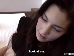 18 jahre, Leie, Arsch, Tussi, Blasen, Tschechisch, Jungendliche (18+), Titten