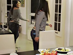 Vingeren, Harig, Lesbisch, Verleid, Tiener, Tieten likken