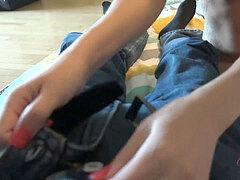 Grote lul, Pijpbeurt, Sperma shot, Voetbeurt, Handbeurt, Geschoren, Tiener, Tieten likken