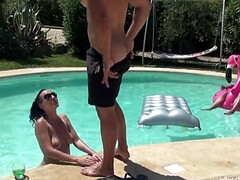 Anal, Sucer une bite, Brunette brune, En gros plan de très près, Mère que j'aimerais baiser, Seins naturels, Chatte, Serré