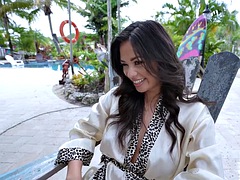 Scarlett Alexis shows her love for a huge black cock