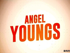 Enthousiasteling, Amerikaans, Grote lul, Pijpbeurt, Vingeren, Pornster, Trio, Tieten likken