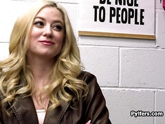 18 ans, Amateur, Bikini, Blonde, Gorge profonde, Bâillonner, Hard, Espionne