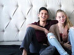 Sucer une bite, Collège université, Défloration, Première fois, Adolescente