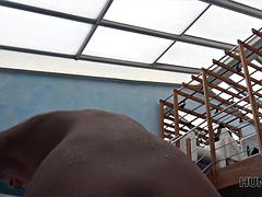 Braunhaarige, Gehörnter ehemann, Freundin, Hd, Pool, Jungendliche (18+)