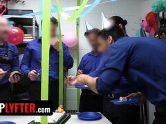 Coulisses, Blonde, Domination, Partouze, Groupe, Hd, Adolescente, Nénés