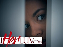 18 jahre, Braunhaarige, Erotisch, Fußfetisch, Lesbisch, Lecken, Natürlichen titten, Muschi