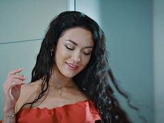 Tussi, Braunhaarige, Tschechisch