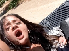 Nana, Sucer une bite, Hard