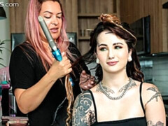 Leie, Braunhaarige, Fingern, Masturbation, Natürlichen titten, Entkleiden, Jungendliche (18+), Spielzeuge