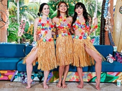 Sucer une bite, Groupe, Branlette thaïlandaise, Orgie, De plein air, Pov, Adolescente, Nénés