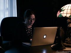 足, フェムドム, ヒール, なめる, 淫乱熟女, オフィス, アウトドア, オッパイの