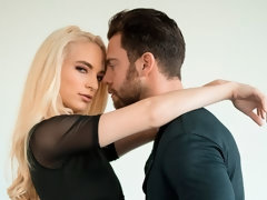 Kont, Blond, Pijpbeurt, Hondjeshouding, Masseren, Kut duiken, Tiener, Tieten likken