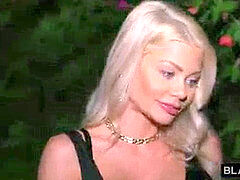 Grosser schwanz, Schwarz, Blasen, Besamung, Lingerie, Arsch lecken, Hintern versohlen, Strümpfe