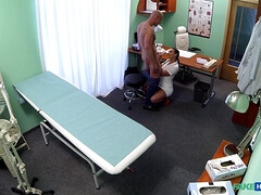 Leie, Blasen, Lecken, Krankenschwester, Büro, Muschi, Uniform, Spanner