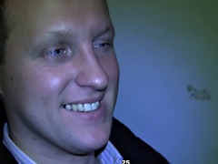 Индианки, На публике