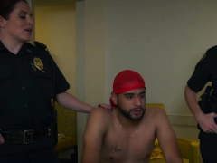 Tough criminal dicking his way out of prison