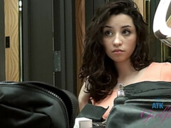 Amateur, Salle de bains, Noire, Petite amie, Fille latino, Rasée, Maigrichonne, Adolescente